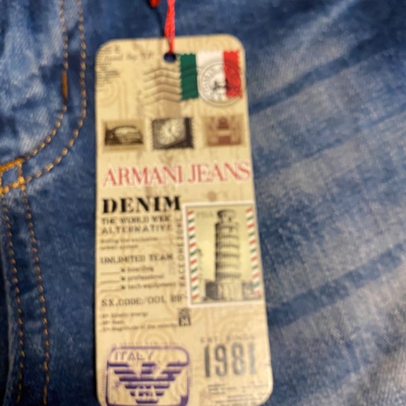 Boys Armani shorts - Picture 3 of 4